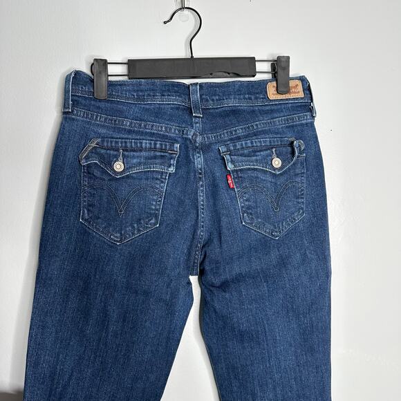 Levi's Women's Dark Wash 515 Boot Cut Jeans with Button Flap Back Pockets Size 6 - Picture 4 of 7